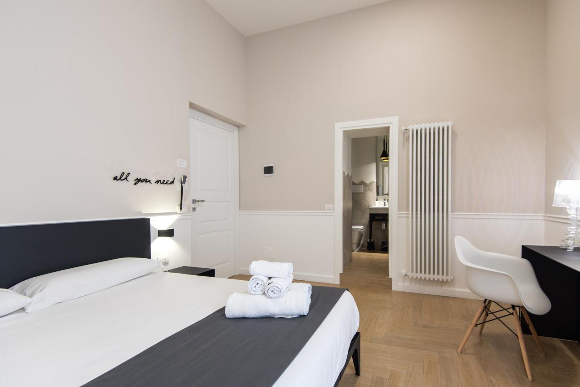 Five Boutique Neapel